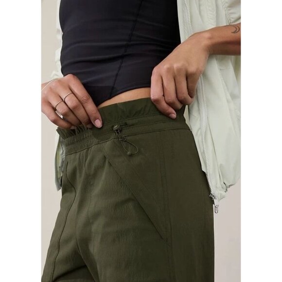 Athleta Trekkie High Rise Parachute Green Pant-sz 12 - Picture 3 of 15